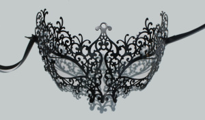 Маска металл ажурная черная