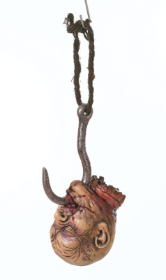 Голова на крюке